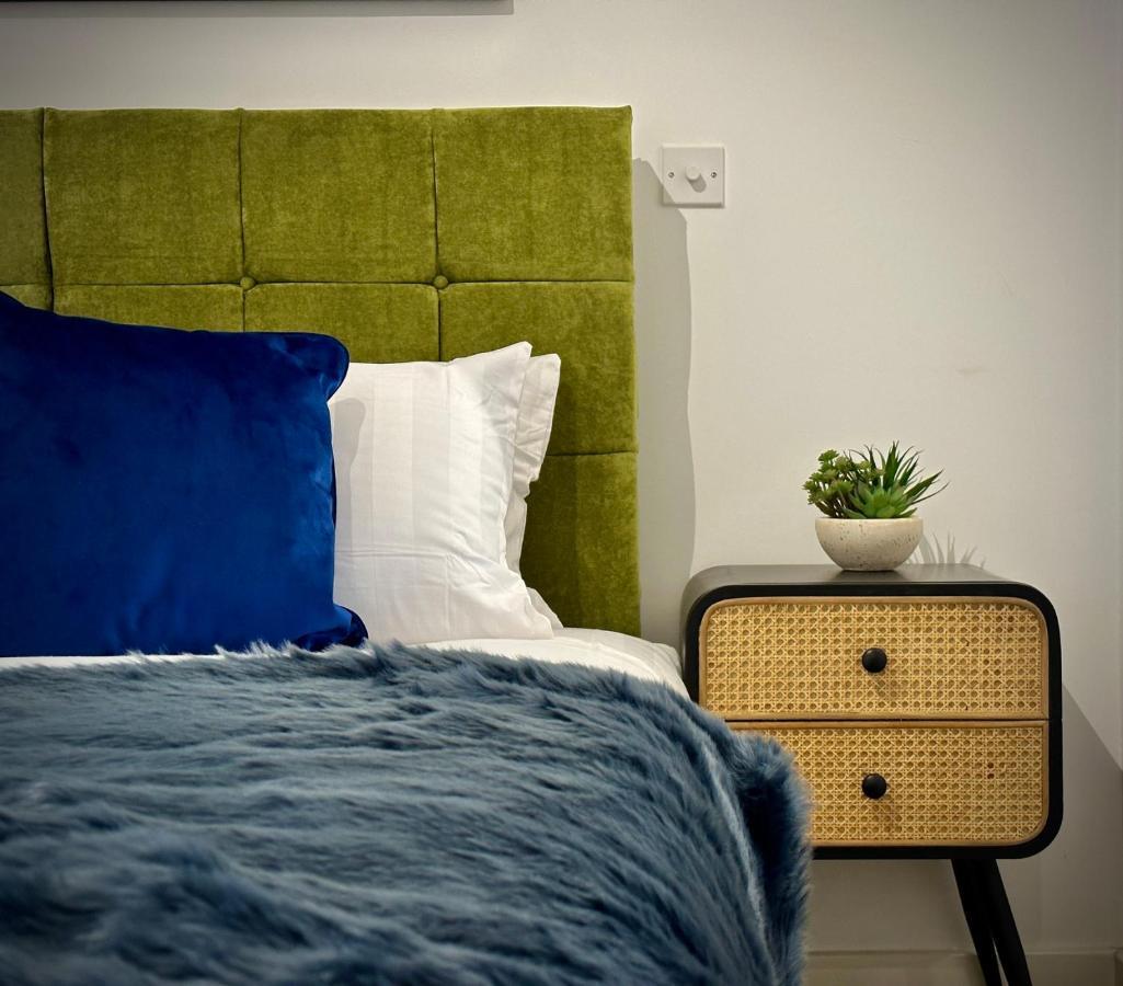 Serviced Apartments Nailsea Exterior photo